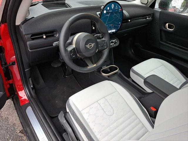 used 2025 MINI Hardtop car, priced at $32,299
