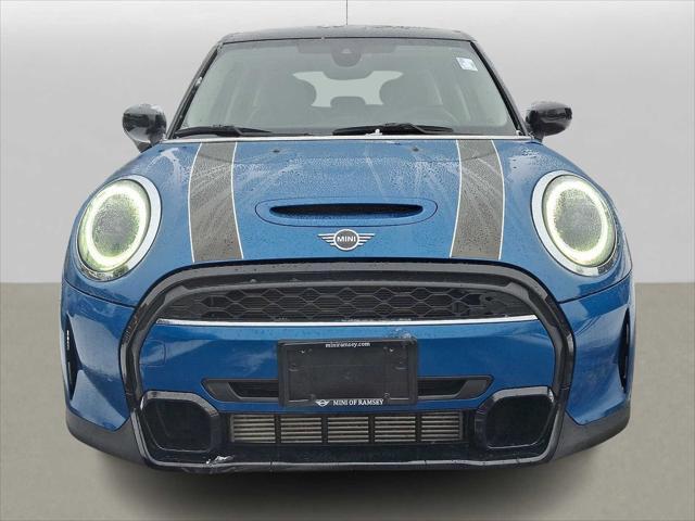 used 2022 MINI Hardtop car, priced at $20,499