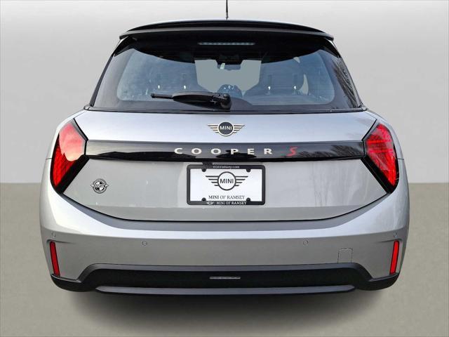 used 2025 MINI Hardtop car, priced at $32,299