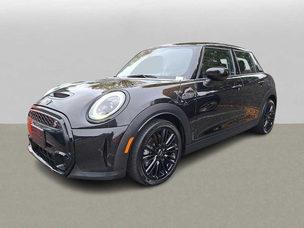used 2024 MINI Hardtop car, priced at $26,999