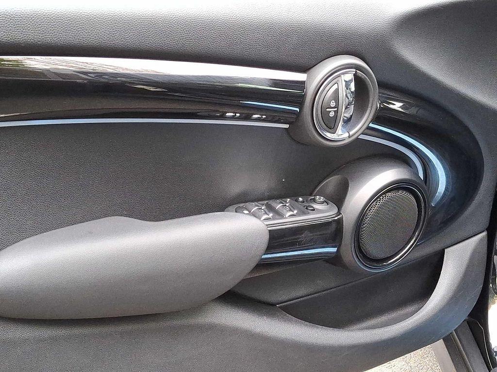 used 2024 MINI Hardtop car, priced at $26,999