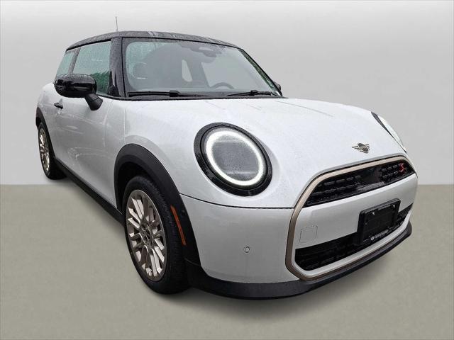 used 2025 MINI Hardtop car, priced at $32,499