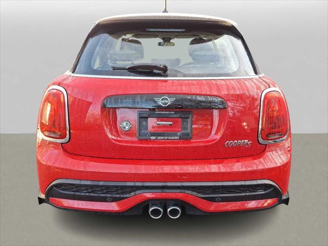 used 2022 MINI Hardtop car, priced at $25,498