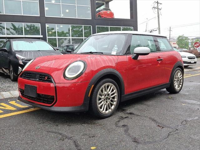 used 2025 MINI Hardtop car, priced at $30,399