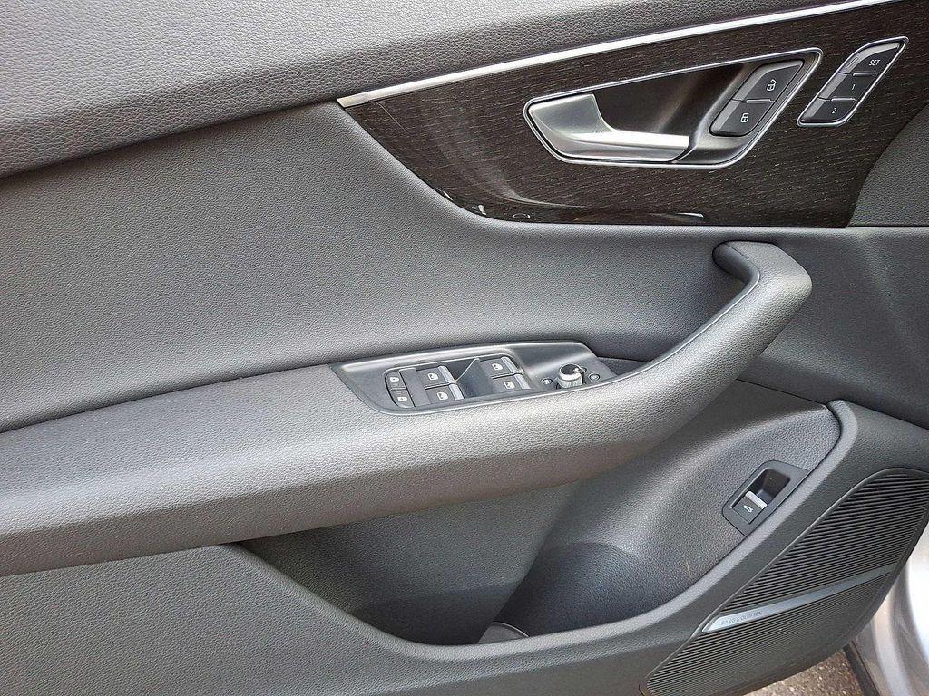used 2022 Audi Q7 car, priced at $41,999