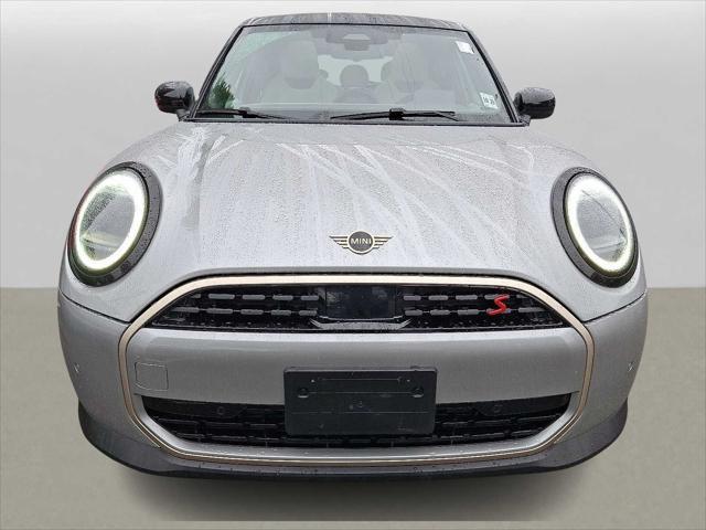 used 2025 MINI Hardtop car, priced at $32,999