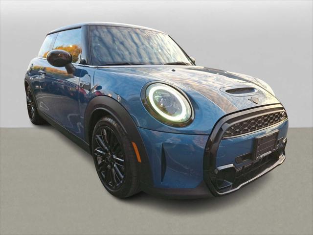 used 2022 MINI Hardtop car, priced at $24,999