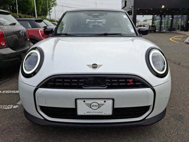 used 2025 MINI Hardtop car, priced at $29,499