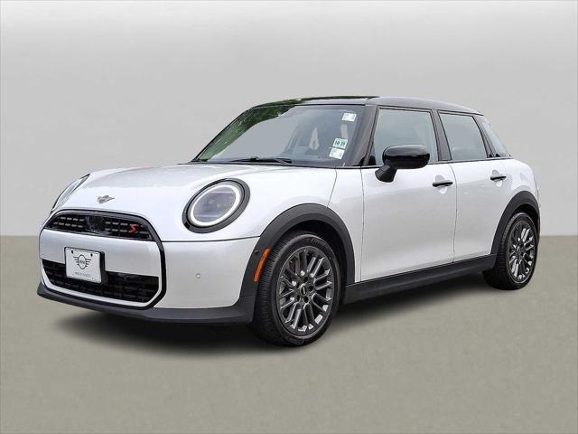 used 2025 MINI Hardtop car, priced at $28,999