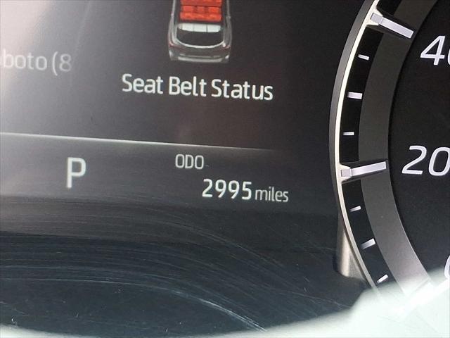 used 2023 Toyota Highlander car, priced at $35,499