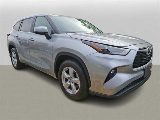 used 2023 Toyota Highlander car, priced at $35,499