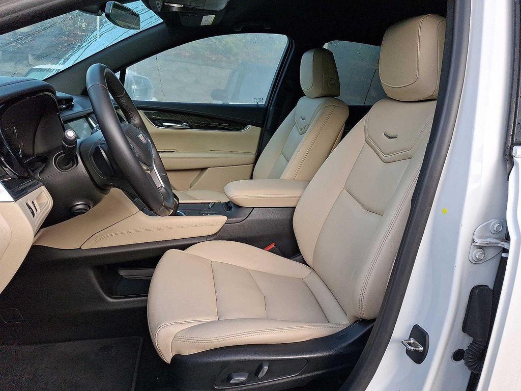 used 2018 Cadillac XT5 car, priced at $17,899