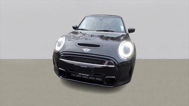 used 2022 MINI Hardtop car, priced at $24,999