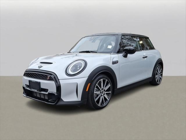 used 2023 MINI Hardtop car, priced at $26,999