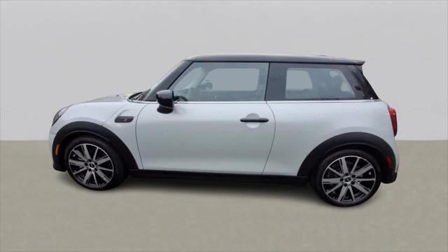 used 2023 MINI Hardtop car, priced at $26,999