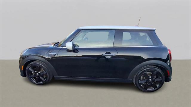 used 2022 MINI Hardtop car, priced at $21,499