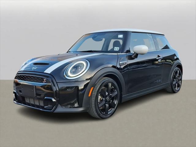 used 2022 MINI Hardtop car, priced at $21,999