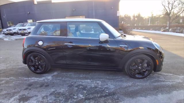 used 2022 MINI Hardtop car, priced at $21,499