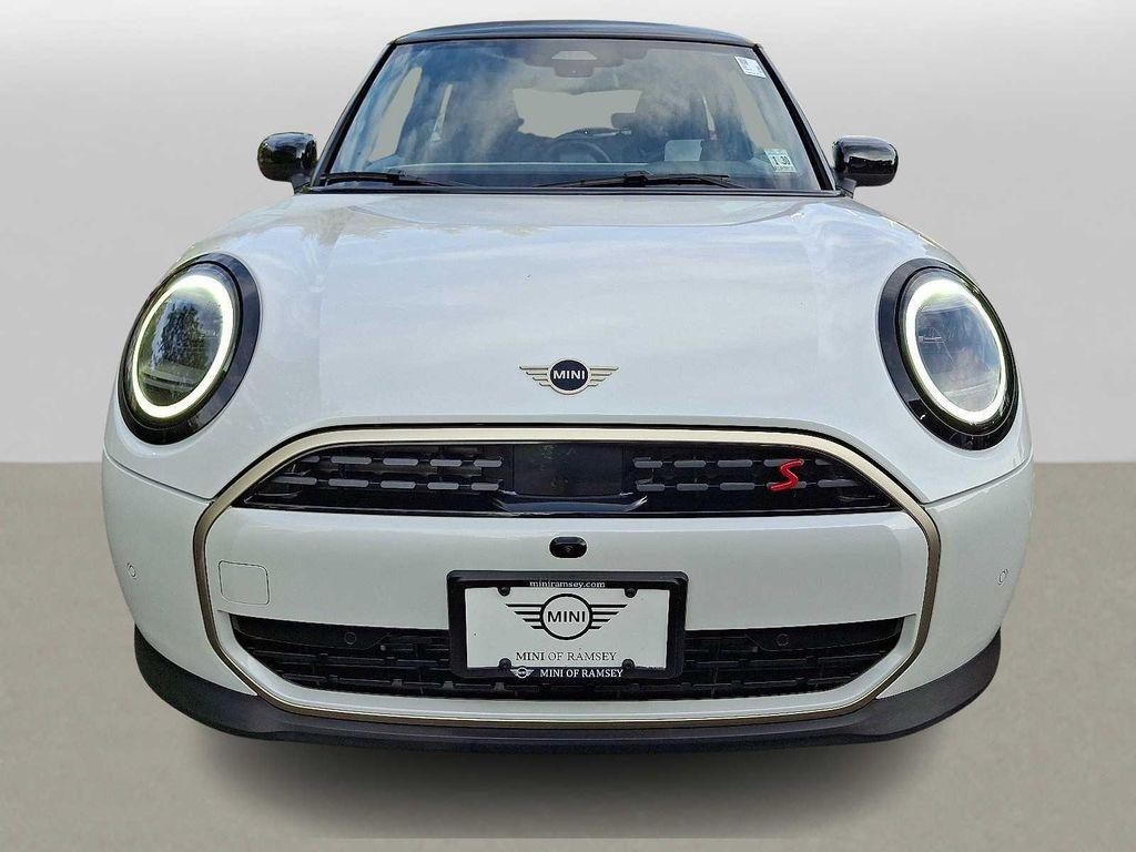 used 2025 MINI Hardtop car, priced at $32,499