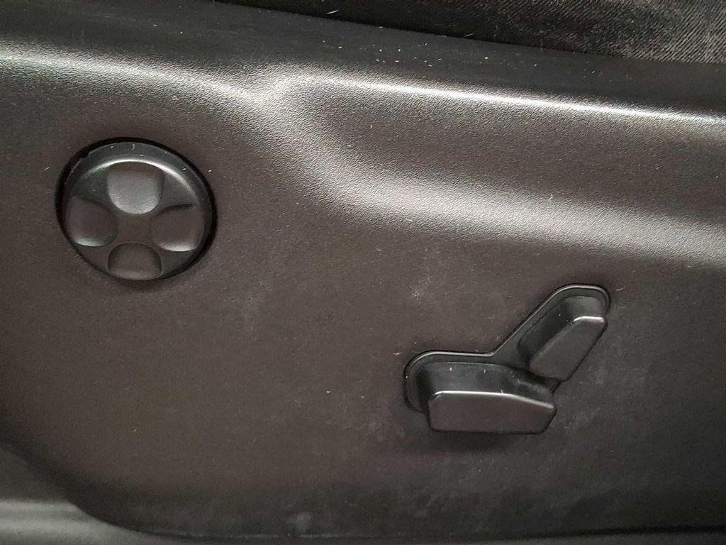 used 2017 Jeep Grand Cherokee car, priced at $16,899