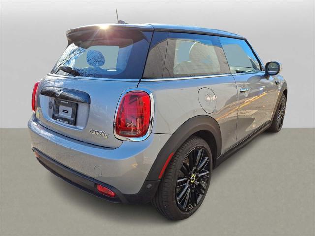 used 2024 MINI Hardtop car, priced at $26,499