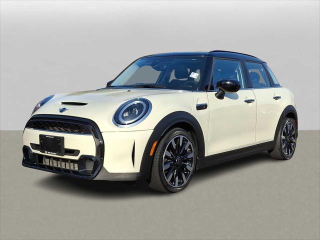 used 2022 MINI Hardtop car, priced at $23,499