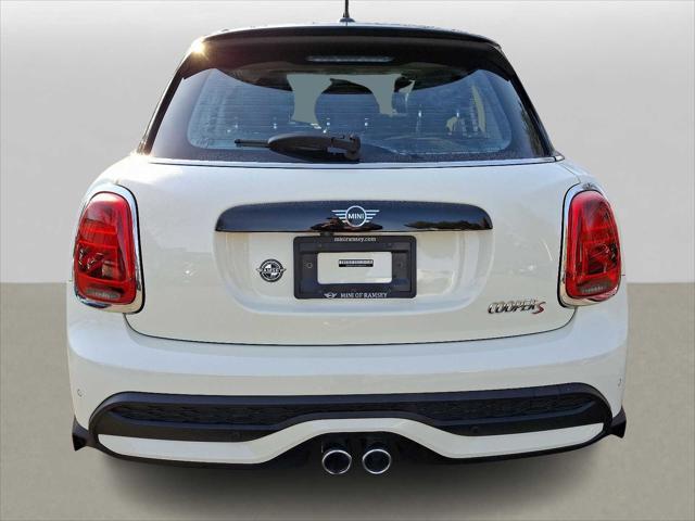 used 2022 MINI Hardtop car, priced at $23,499