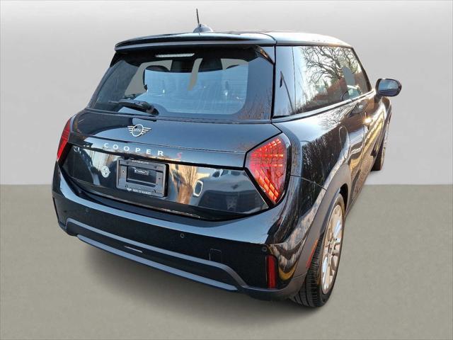 used 2025 MINI Hardtop car, priced at $32,799