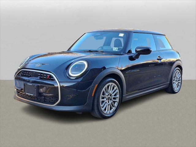 used 2025 MINI Hardtop car, priced at $32,799