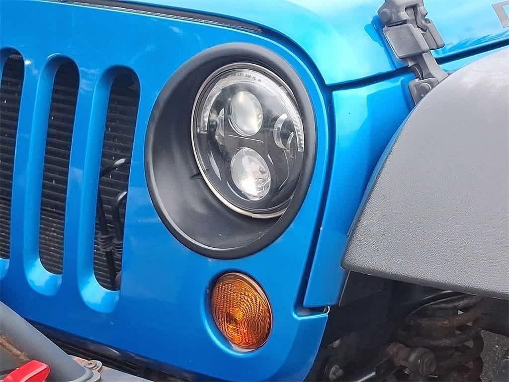 used 2015 Jeep Wrangler Unlimited car, priced at $17,999