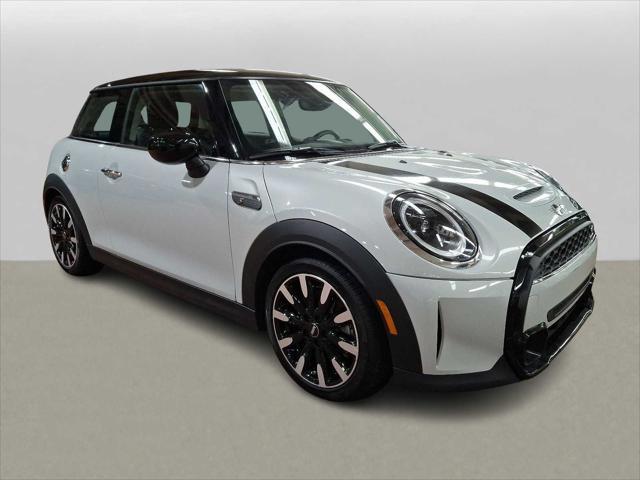 used 2022 MINI Hardtop car, priced at $23,499