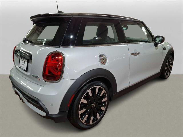 used 2022 MINI Hardtop car, priced at $23,499