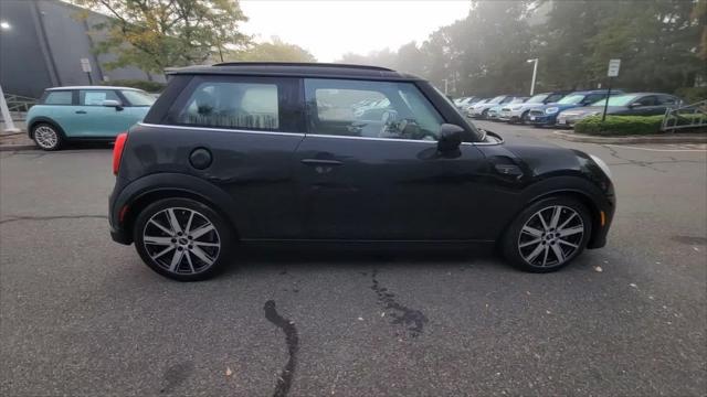 used 2022 MINI Hardtop car, priced at $21,499