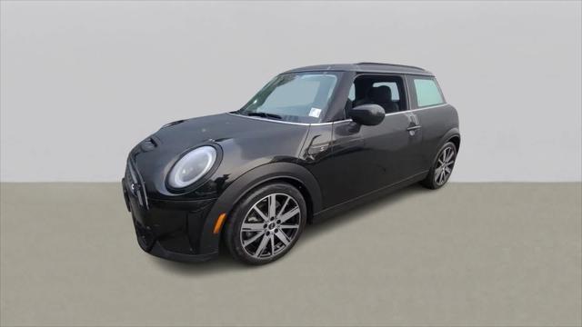 used 2022 MINI Hardtop car, priced at $21,499