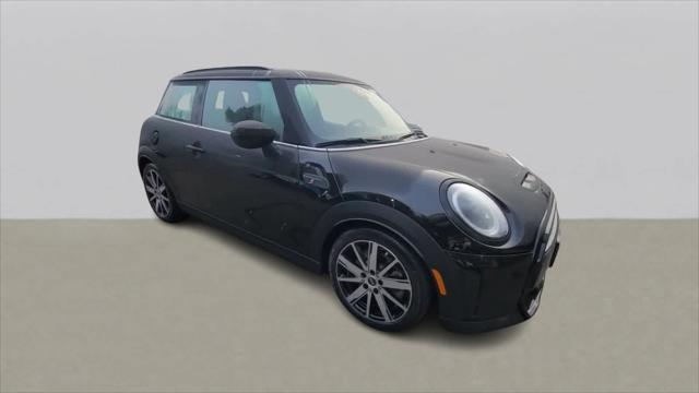 used 2022 MINI Hardtop car, priced at $21,499