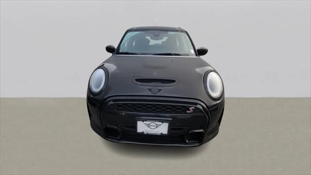 used 2022 MINI Hardtop car, priced at $21,499