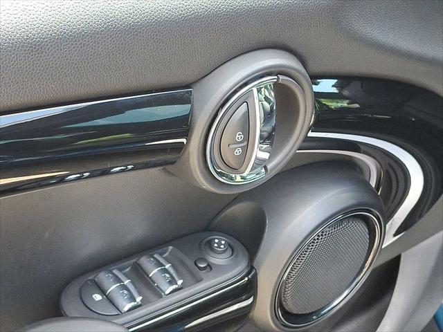 used 2023 MINI Hardtop car, priced at $26,999