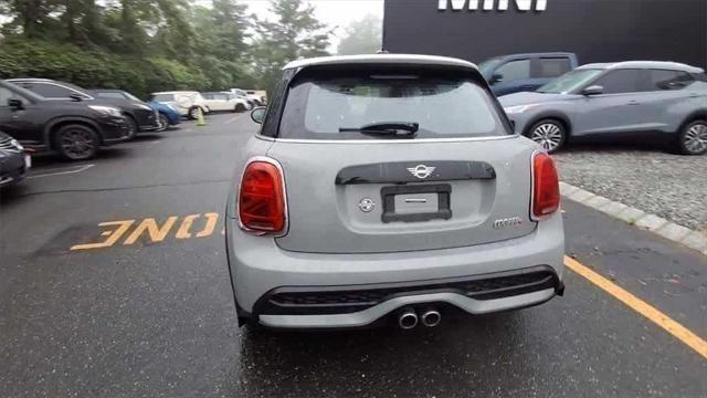 used 2023 MINI Hardtop car, priced at $22,999