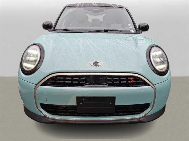 used 2025 MINI Hardtop car, priced at $32,997