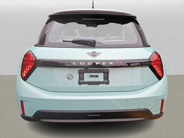 used 2025 MINI Hardtop car, priced at $32,899