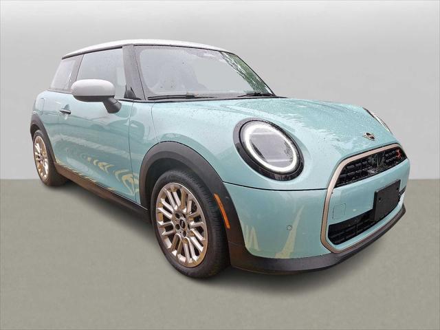 used 2025 MINI Hardtop car, priced at $32,899
