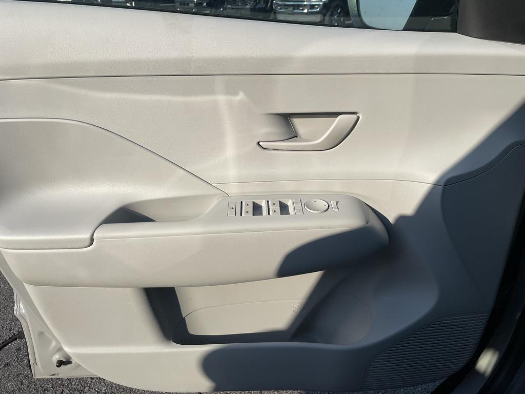 new 2025 Hyundai Kona car, priced at $25,577