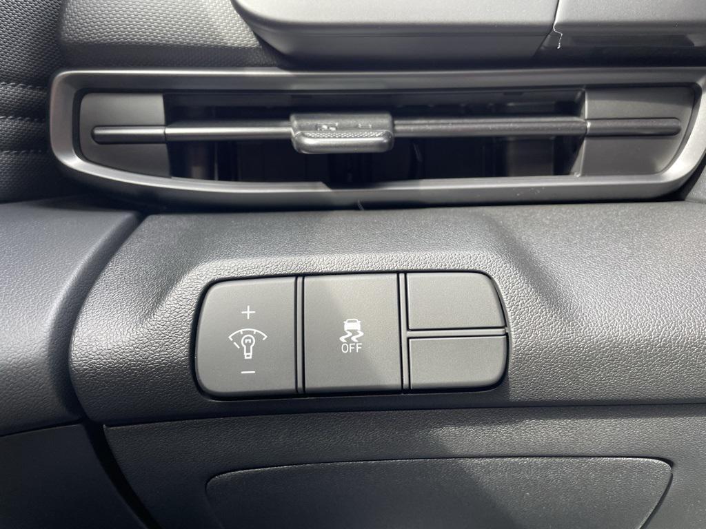 new 2025 Hyundai Elantra car, priced at $24,222
