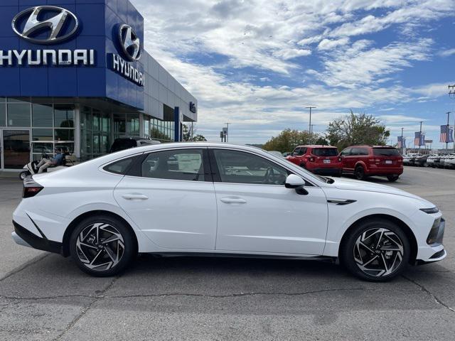 new 2024 Hyundai Sonata car, priced at $31,026