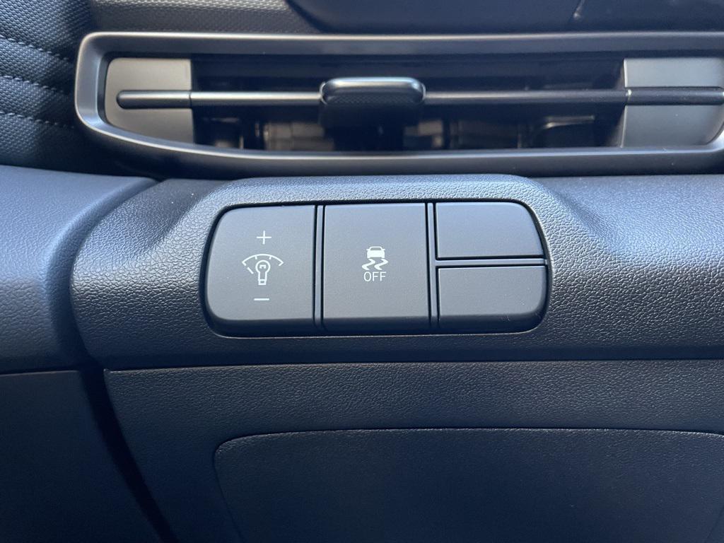 new 2025 Hyundai Elantra car, priced at $23,739