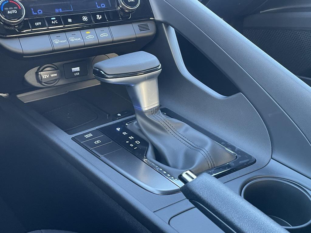 new 2025 Hyundai Elantra car, priced at $23,739