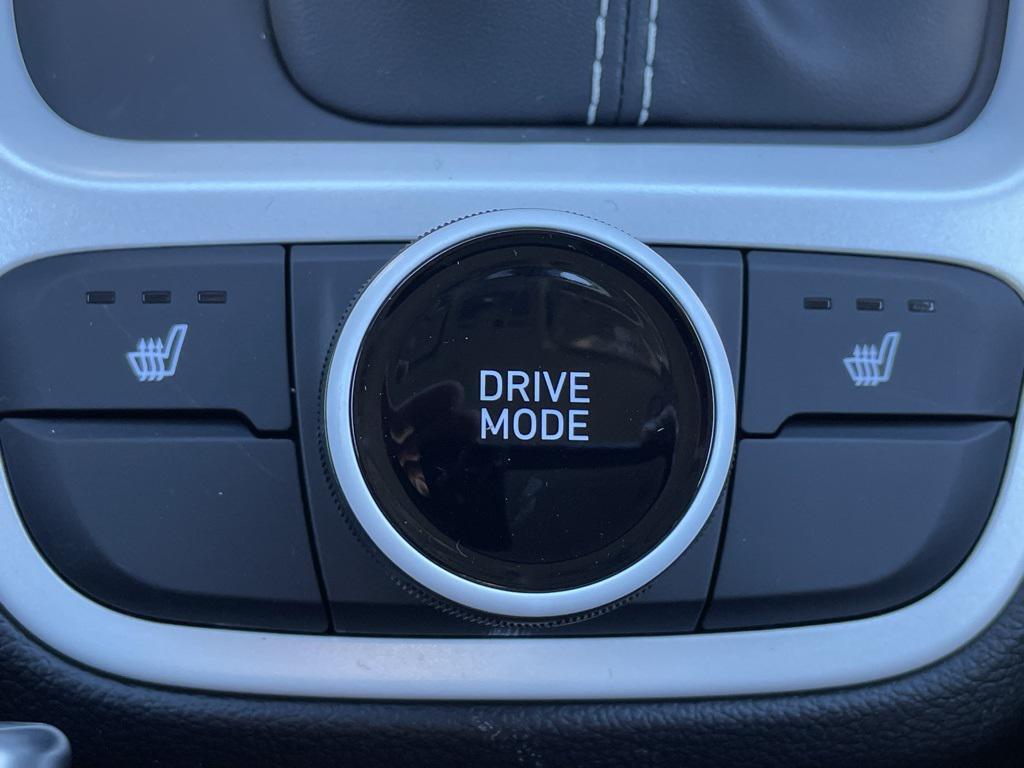 new 2025 Hyundai Venue car, priced at $24,118