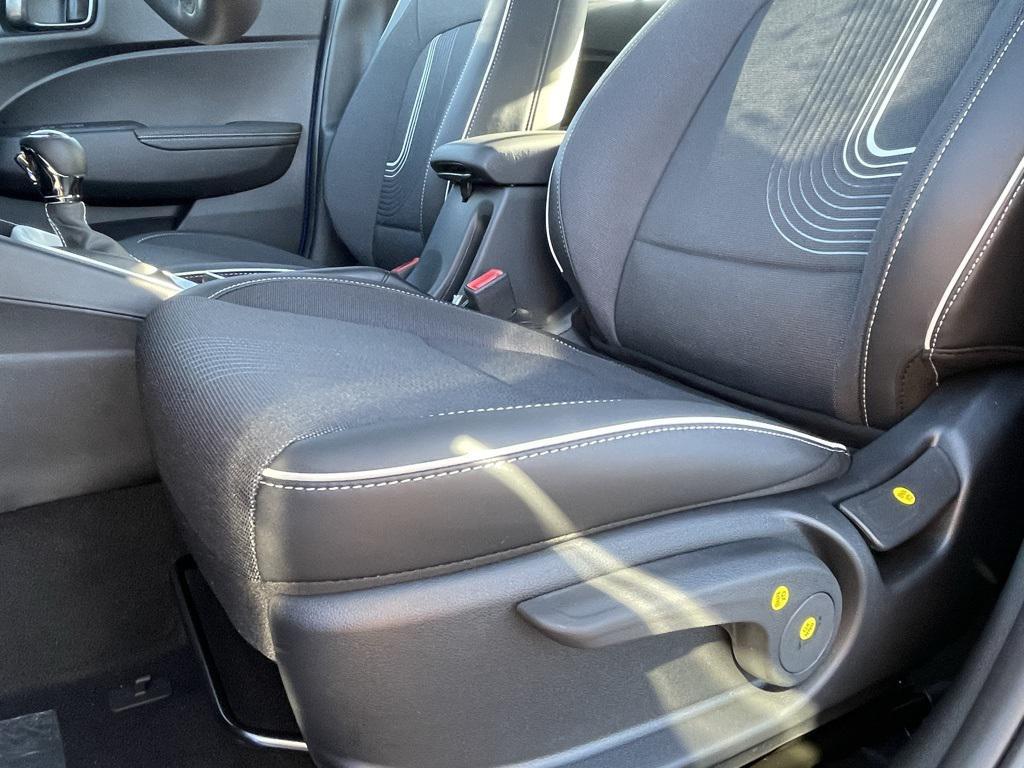 new 2025 Hyundai Venue car, priced at $24,118