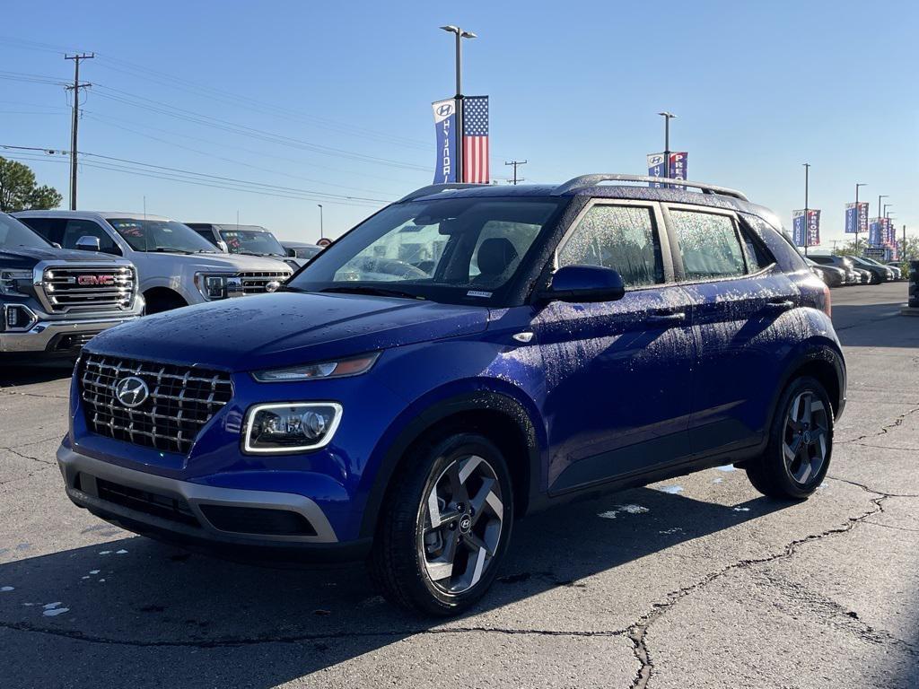 new 2025 Hyundai Venue car, priced at $24,118