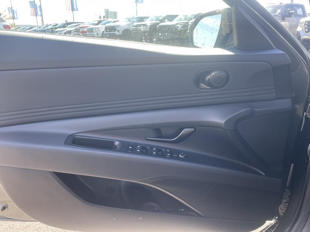 new 2025 Hyundai Elantra car, priced at $23,696